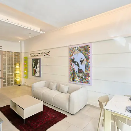 Art Deco - 2 Bedrooms - Near Tram *