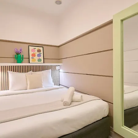 Art Deco - 2 Bedrooms - Near Tram